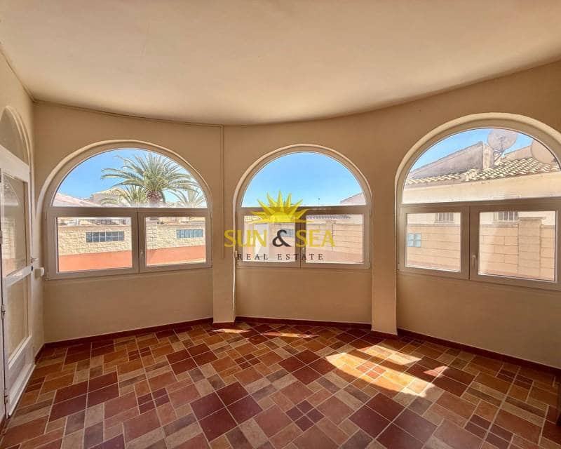 4 bedroom Villa for sale in La Florida with pool garage - € 439,000 (Ref: 8960714)