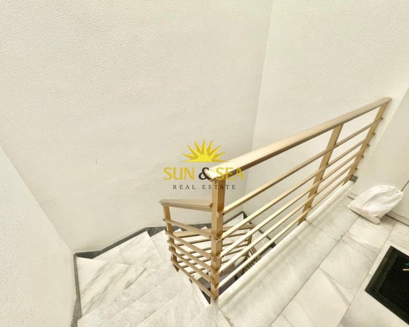 2 soverom Leilighet til leie i Lo Pagan - € 1 000 (Ref: 8960889)