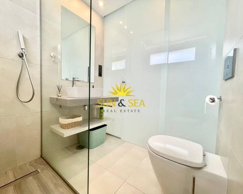 2 slaapkamer Villa te huur in Guardamar del Segura met zwembad - € 1.500 (Ref: 8961020)