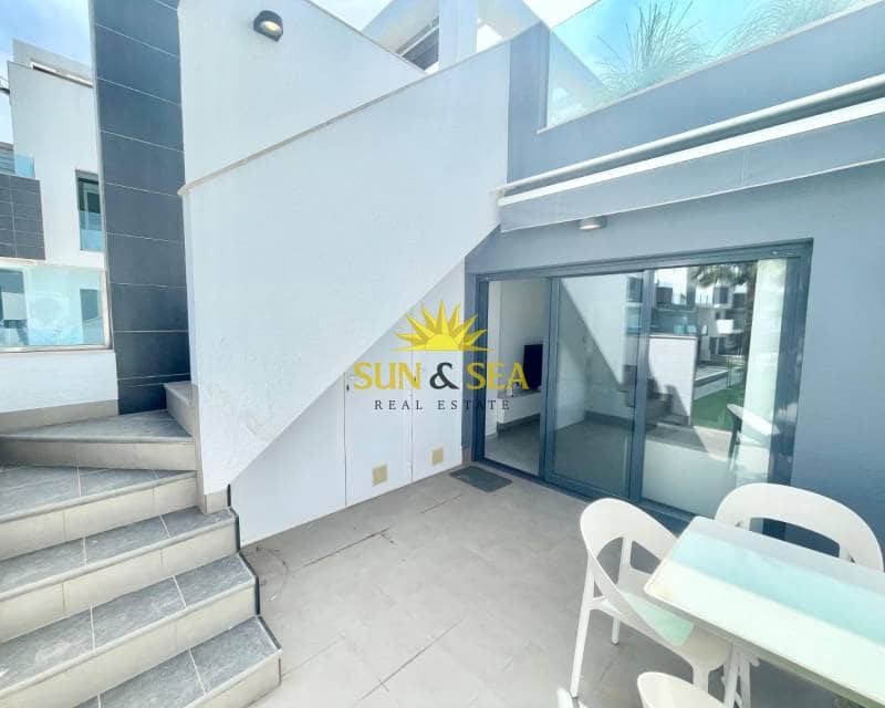 2 slaapkamer Villa te huur in Guardamar del Segura met zwembad - € 1.500 (Ref: 8961020)