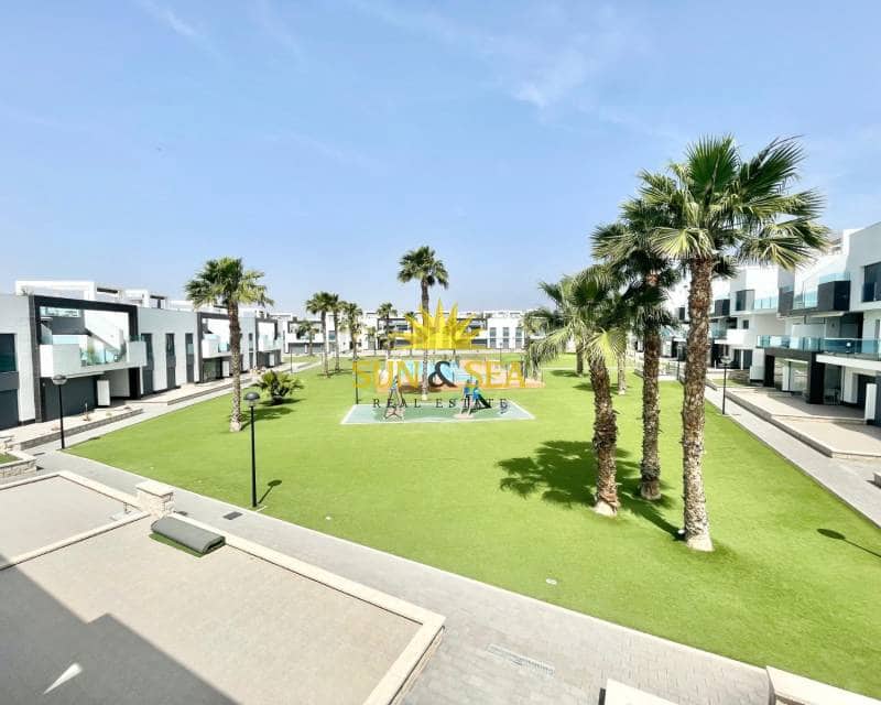 2 slaapkamer Villa te huur in Guardamar del Segura met zwembad - € 1.500 (Ref: 8961020)