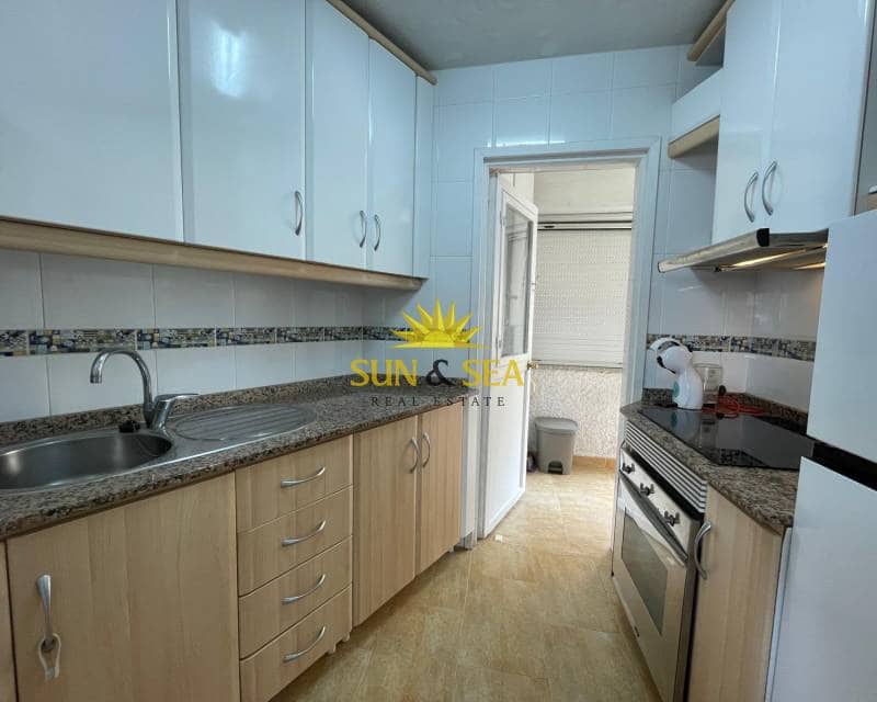 2 slaapkamer Appartement te huur in La Manga del Mar Menor - € 750 (Ref: 8969060)