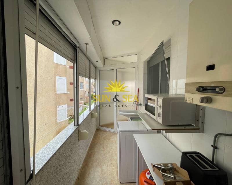 2 slaapkamer Appartement te huur in La Manga del Mar Menor - € 750 (Ref: 8969060)