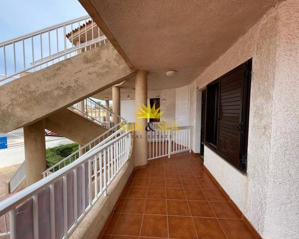 2 slaapkamer Appartement te huur in La Manga del Mar Menor - € 750 (Ref: 8969060)