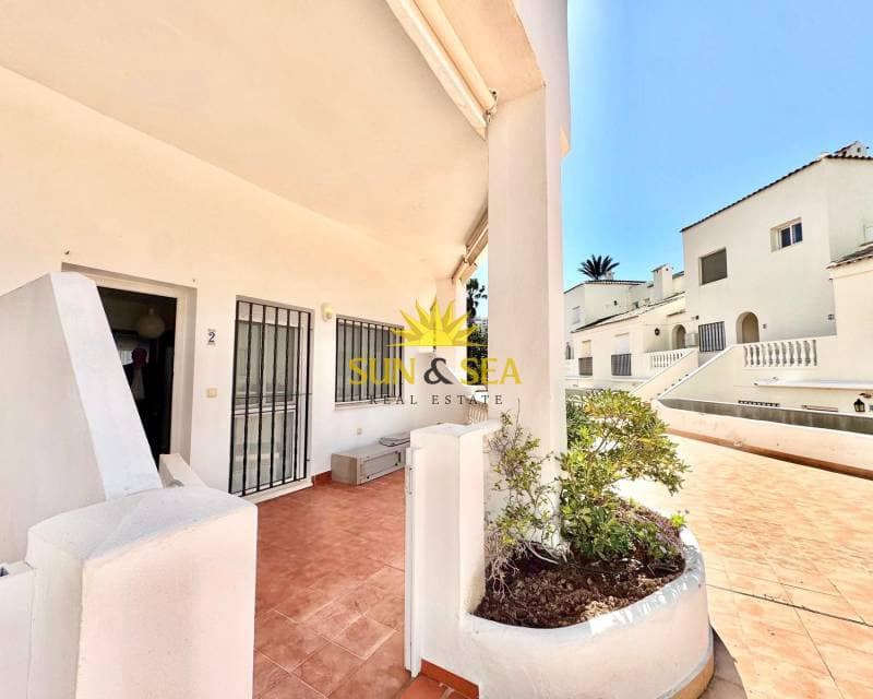 1 quarto Apartamento de Praia para arrendar em La Manga del Mar Menor com piscina - 700 € (Ref: 8969062)
