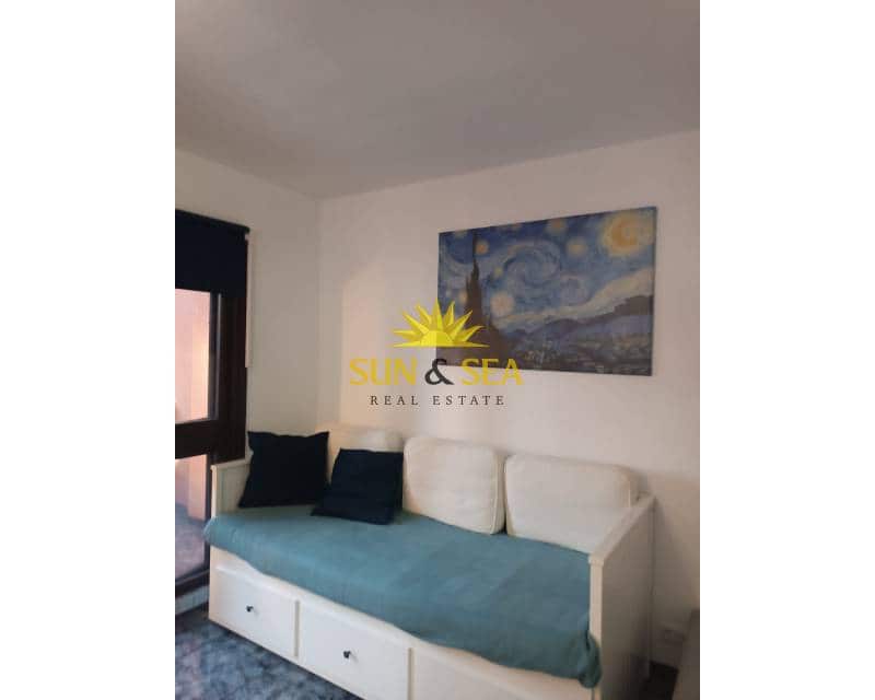 Studio de 1 chambre à louer à La Manga del Mar Menor avec piscine - 600 € (Ref: 8971345)