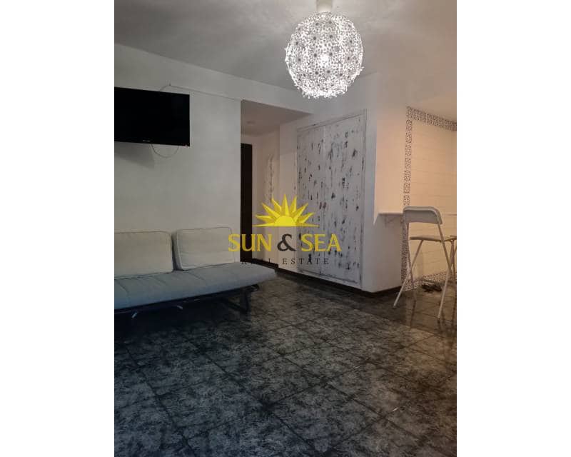 Studio de 1 chambre à louer à La Manga del Mar Menor avec piscine - 600 € (Ref: 8971345)