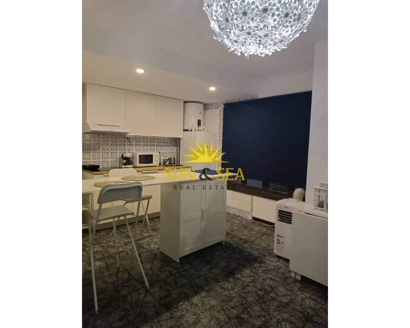 Studio de 1 chambre à louer à La Manga del Mar Menor avec piscine - 600 € (Ref: 8971345)