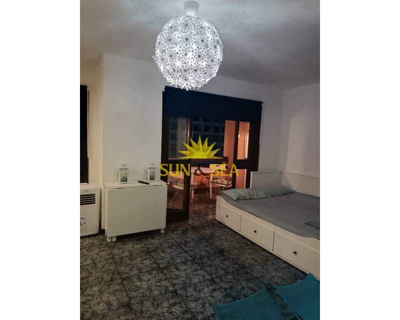 Studio de 1 chambre à louer à La Manga del Mar Menor avec piscine - 600 € (Ref: 8971345)