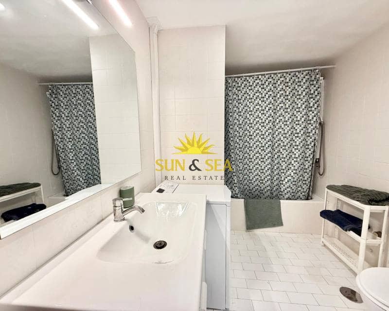 Estudio de 1 habitación en La Manga del Mar Menor en alquiler con piscina - 600 € (Ref: 8971345)