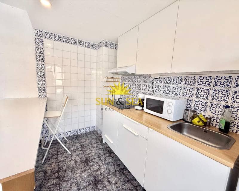 Estudio de 1 habitación en La Manga del Mar Menor en alquiler con piscina - 600 € (Ref: 8971345)