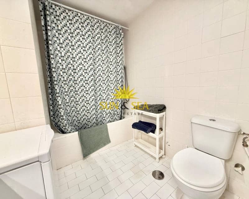 Estudio de 1 habitación en La Manga del Mar Menor en alquiler con piscina - 600 € (Ref: 8971345)