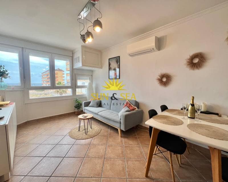 2 soverom Leilighet til leie i Torrevieja - € 800 (Ref: 8975536)