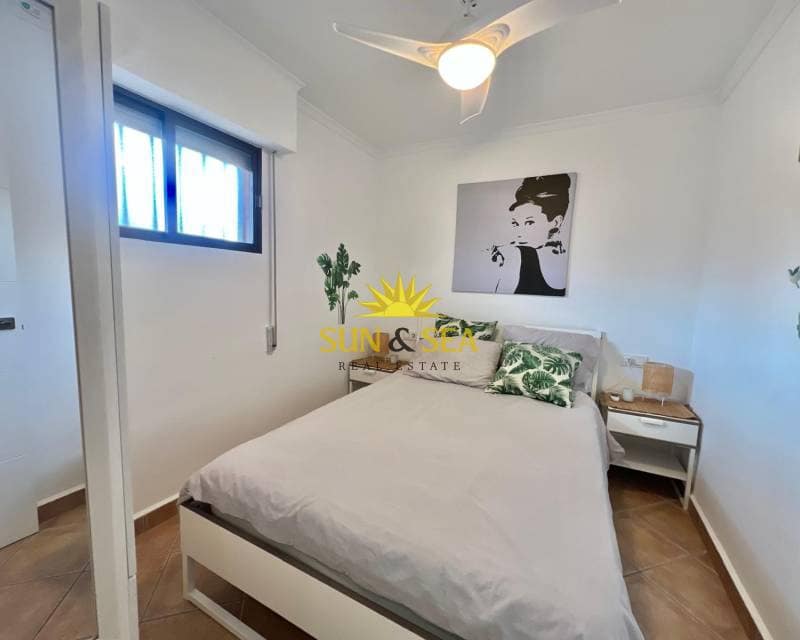 2 soverom Leilighet til leie i Torrevieja - € 800 (Ref: 8975536)