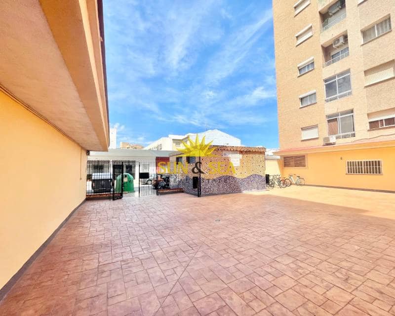 1 soveværelse Studio til salg i Torrevieja - € 85.000 (Ref: 8981052)