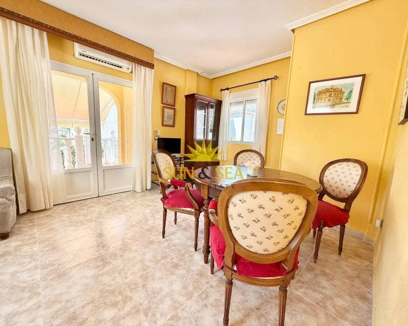 2 soveværelse Villa til leje i Playa Flamenca - € 800 (Ref: 8982916)