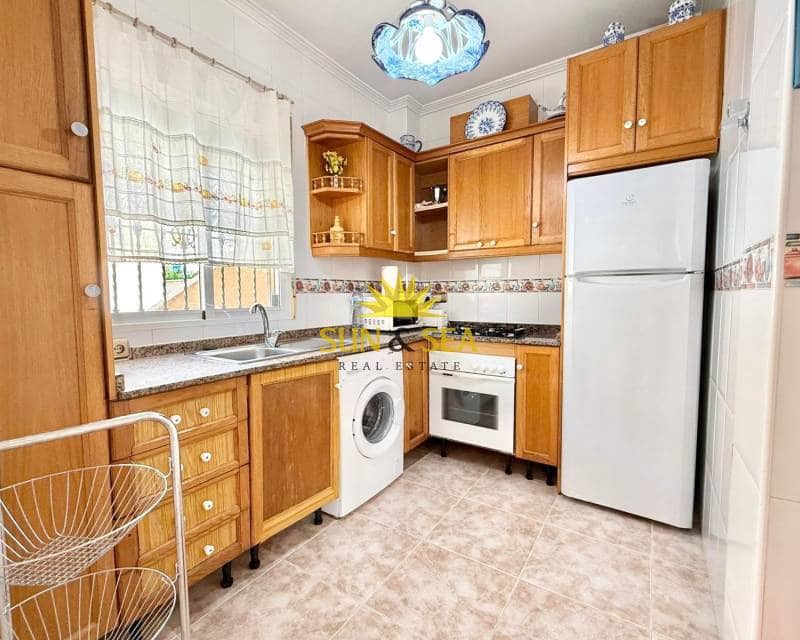 2 soveværelse Villa til leje i Playa Flamenca - € 800 (Ref: 8982916)