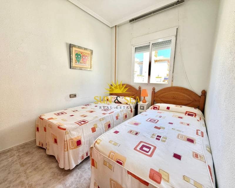 2 soveværelse Villa til leje i Playa Flamenca - € 800 (Ref: 8982916)