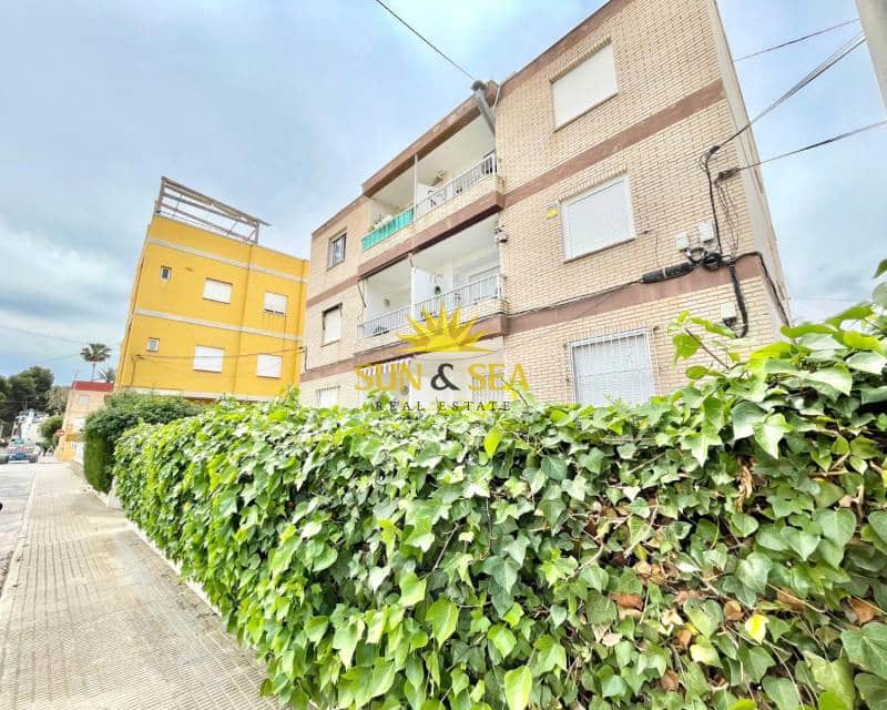 Appartement de 2 chambres à louer à Lo Pagan - 650 € (Ref: 8982918)