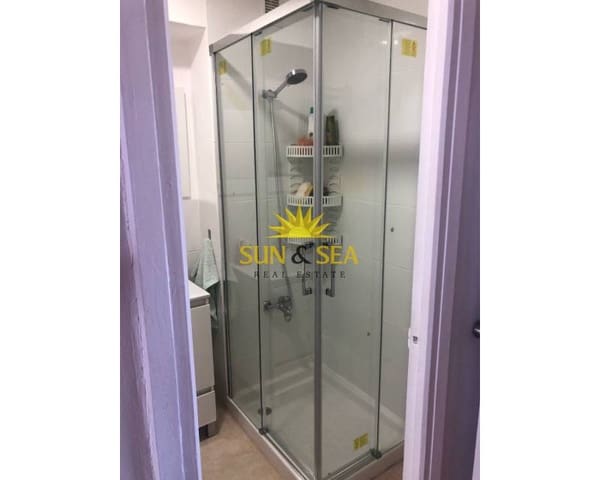 1 slaapkamer Appartement te huur in La Manga del Mar Menor - € 600 (Ref: 8987034)