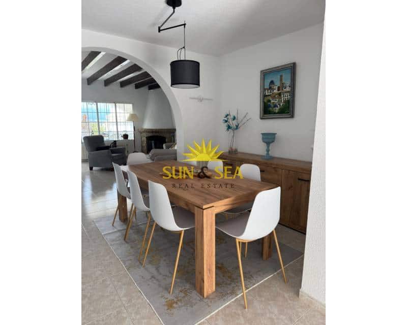 2 soveværelse Villa til leje i Albir med swimmingpool garage - € 2.350 (Ref: 8987035)