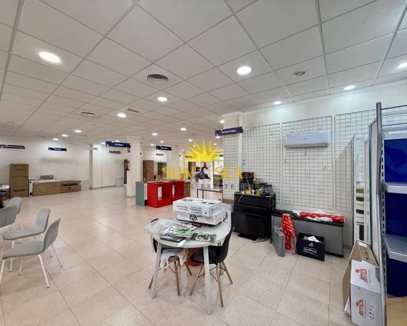 1 makuuhuone Kaupallinen vuokrattavana paikassa Torrevieja - 2 500 € (Ref: 8988787)