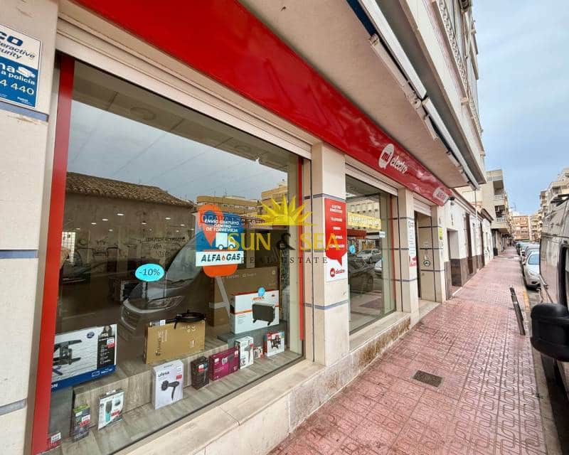 1 makuuhuone Kaupallinen vuokrattavana paikassa Torrevieja - 2 500 € (Ref: 8988787)