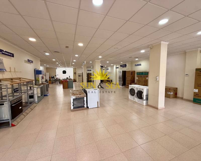 1 makuuhuone Kaupallinen vuokrattavana paikassa Torrevieja - 2 500 € (Ref: 8988787)