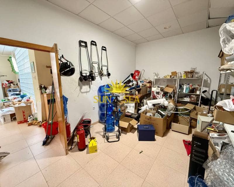 1 makuuhuone Kaupallinen vuokrattavana paikassa Torrevieja - 2 500 € (Ref: 8988787)