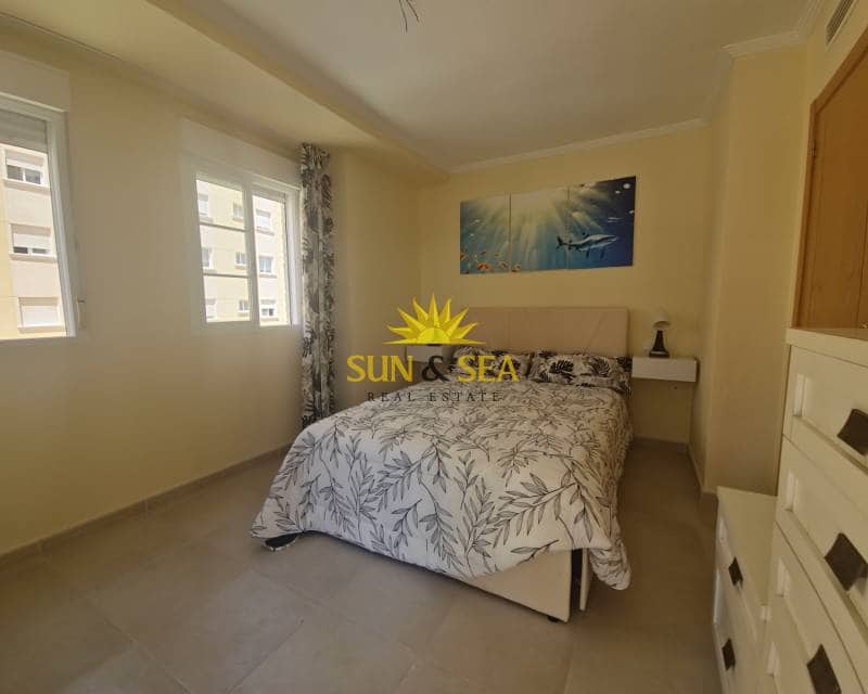 3 quarto Moradia para arrendar em Guardamar del Segura com garagem - 1 200 € (Ref: 8988915)