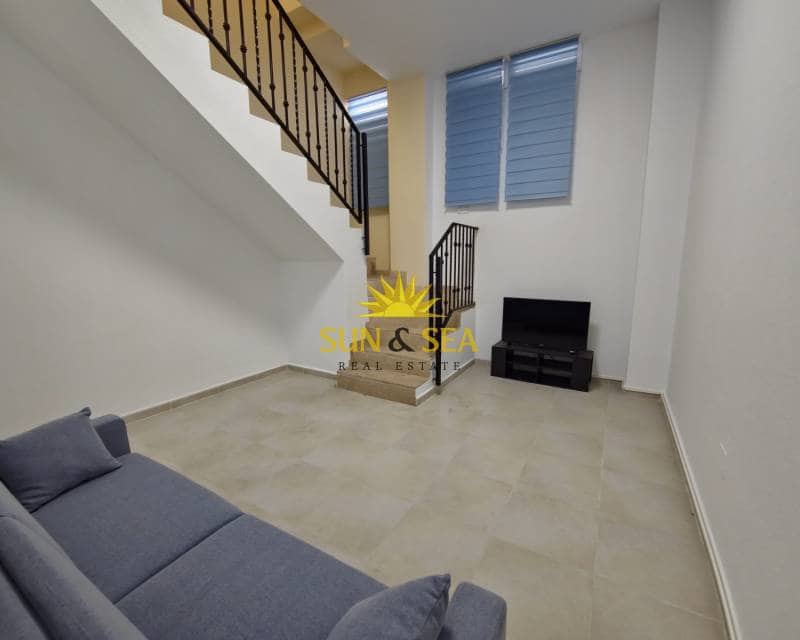 3 quarto Moradia para arrendar em Guardamar del Segura com garagem - 1 200 € (Ref: 8988915)