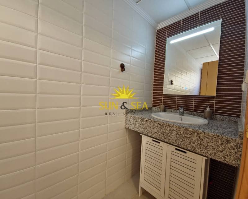 3 quarto Moradia para arrendar em Guardamar del Segura com garagem - 1 200 € (Ref: 8988915)