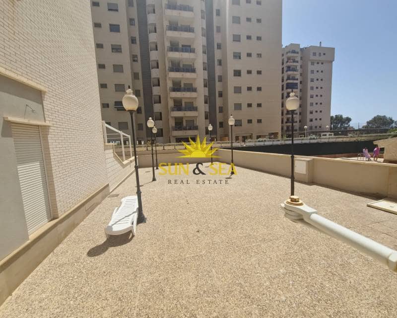 3 quarto Moradia para arrendar em Guardamar del Segura com garagem - 1 200 € (Ref: 8988915)