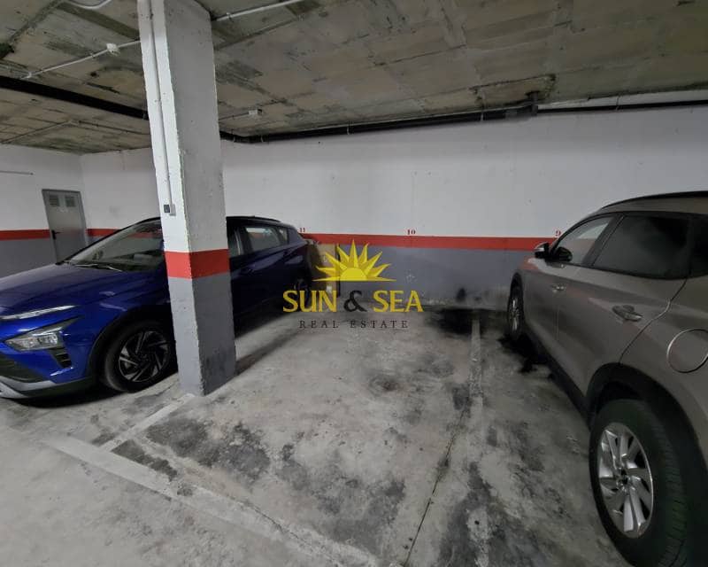 3 quarto Moradia para arrendar em Guardamar del Segura com garagem - 1 200 € (Ref: 8988915)