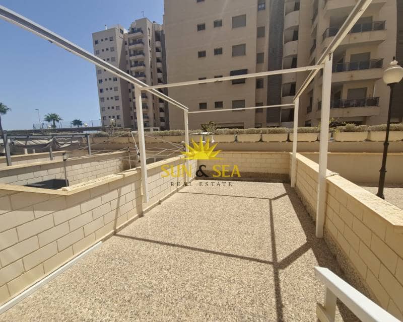 3 quarto Moradia para arrendar em Guardamar del Segura com garagem - 1 200 € (Ref: 8988915)