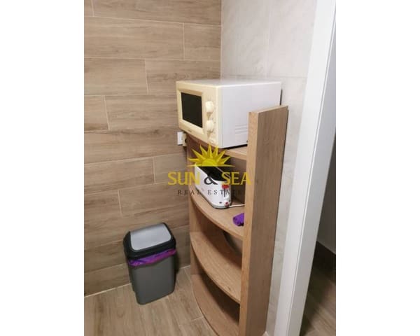 4 bedroom Apartment for rent in Cartagena Ciudad, Cartagena - € 1,300 (Ref: 8989922)