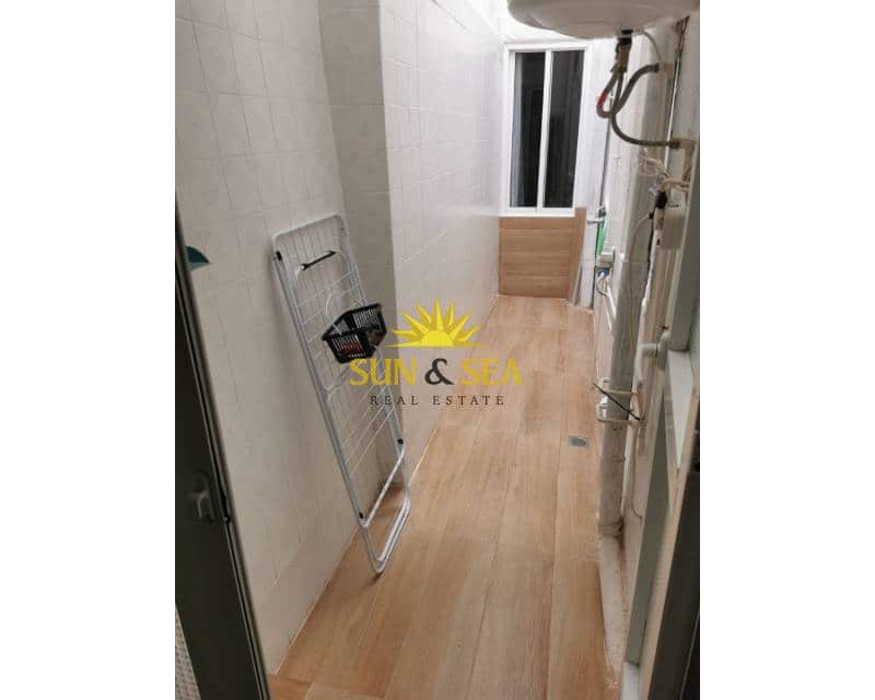 4 bedroom Apartment for rent in Cartagena - € 1,300 (Ref: 8989922)