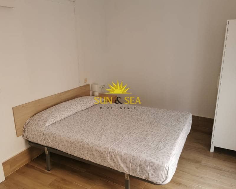 4 bedroom Apartment for rent in Cartagena - € 1,300 (Ref: 8989922)