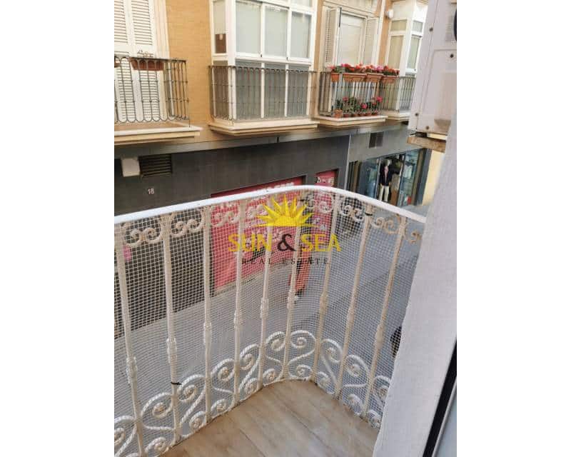 4 bedroom Apartment for rent in Cartagena - € 1,300 (Ref: 8989922)