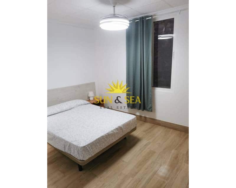 4 bedroom Apartment for rent in Cartagena - € 1,300 (Ref: 8989922)