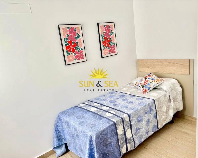 3 bedroom Apartment for rent in Bigastro - € 650 (Ref: 8992255)