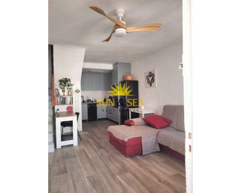 2 soveværelse Lejlighed til leje i Santa Pola med swimmingpool - € 900 (Ref: 8997445)