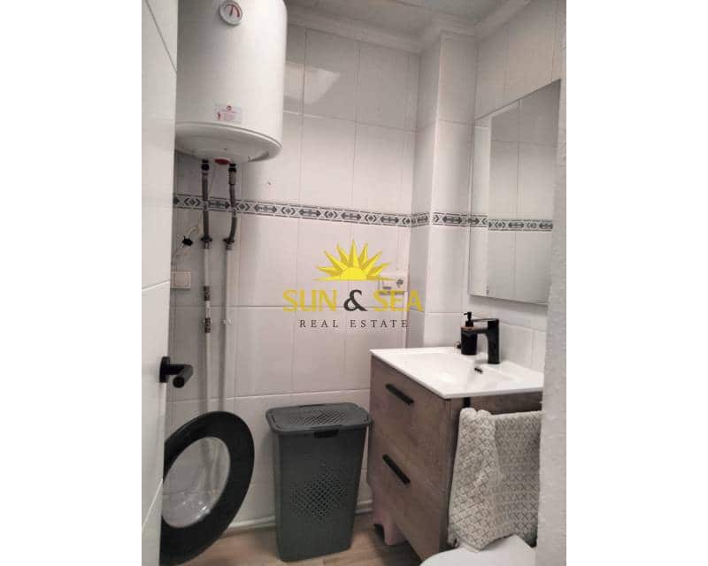 2 soveværelse Lejlighed til leje i Santa Pola med swimmingpool - € 900 (Ref: 8997445)