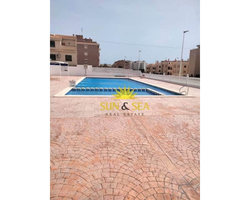 2 soveværelse Lejlighed til leje i Santa Pola med swimmingpool - € 900 (Ref: 8997445)