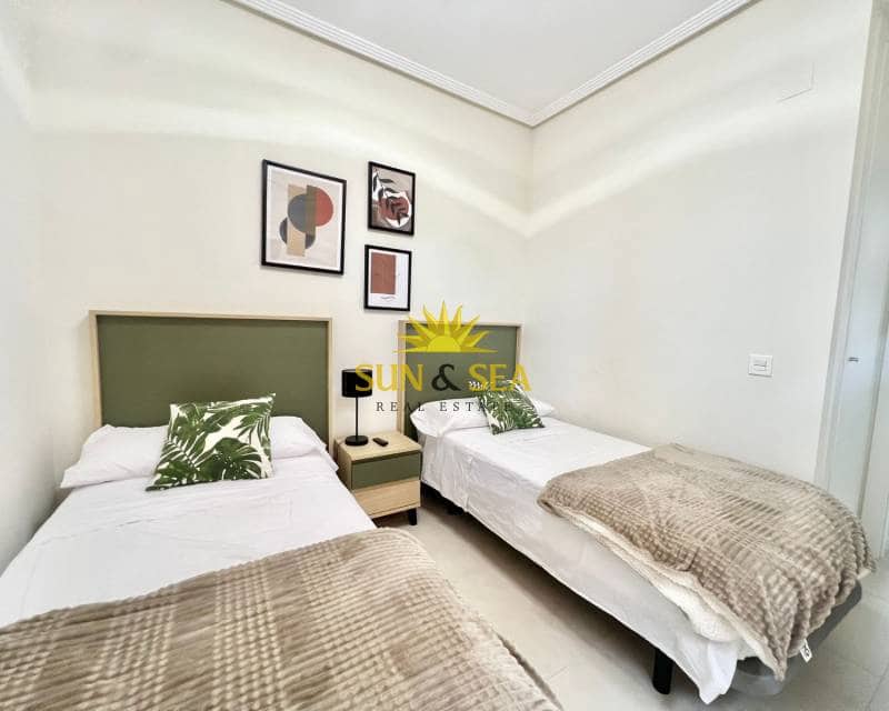 2 Zimmer Apartment zu vermieten in Los Alcazares mit Pool Garage - 800 € (Ref: 9000272)