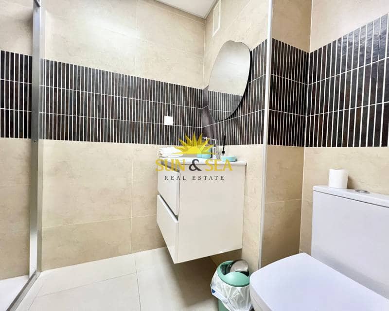 2 Zimmer Apartment zu vermieten in Los Alcazares mit Pool Garage - 800 € (Ref: 9000272)