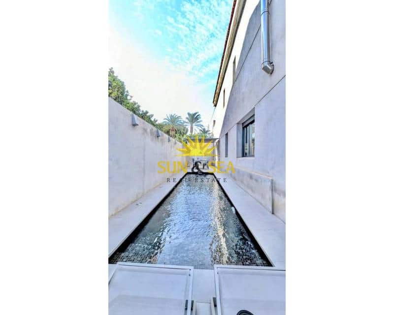 4 soveværelse Villa til salg i Los Cuarteros med swimmingpool - € 430.000 (Ref: 9004281)