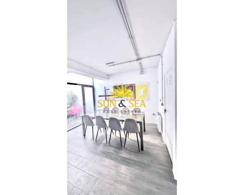 4 soveværelse Villa til salg i Los Cuarteros med swimmingpool - € 430.000 (Ref: 9004281)