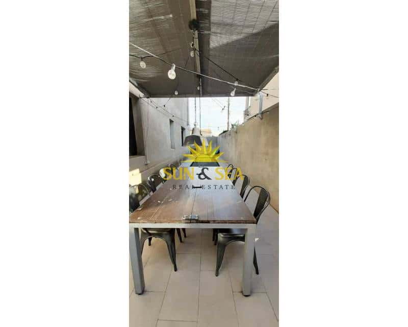 4 soveværelse Villa til salg i Los Cuarteros med swimmingpool - € 430.000 (Ref: 9004281)