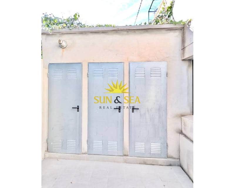 4 soveværelse Villa til salg i Los Cuarteros med swimmingpool - € 430.000 (Ref: 9004281)